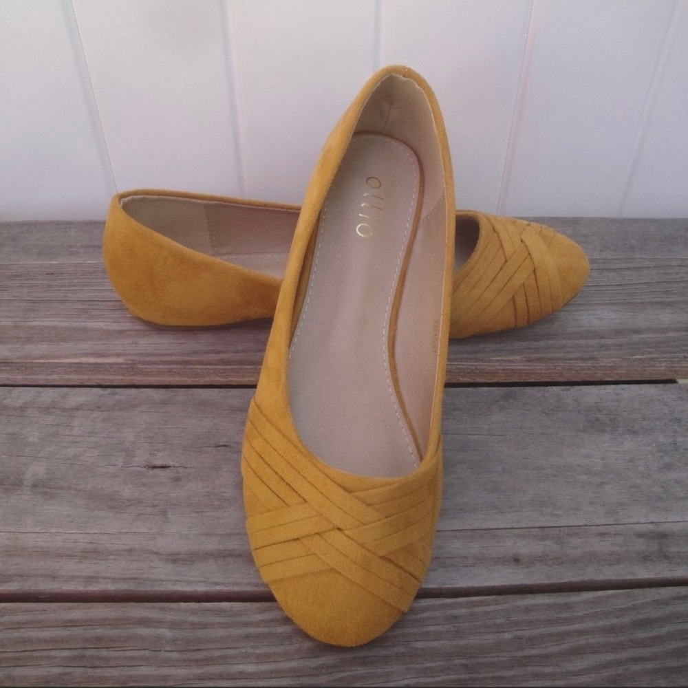 Ollio Shoes Flats Marigold Gold Suede like Fabric Size 10